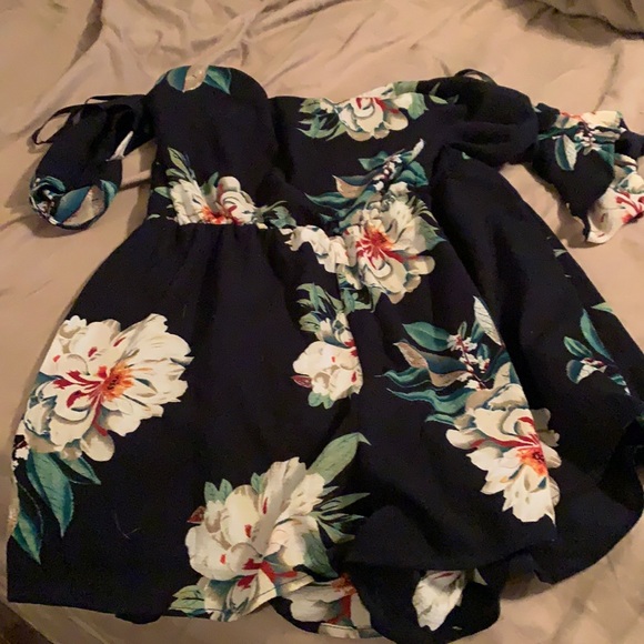 Floral romper - Picture 1 of 2